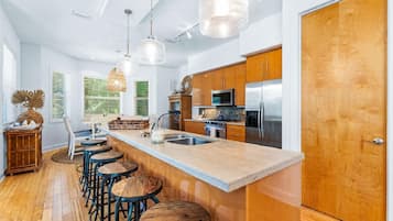 Townhome, Multiple Beds (Off the Hook) | Private kitchen | Full-sized fridge, microwave, oven, stovetop