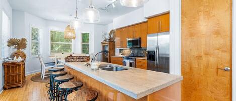 Stadtwohnung, Mehrere Betten (Off the Hook) | Eigene Küche | Großer Kühlschrank, Mikrowelle, Ofen, Herdplatte