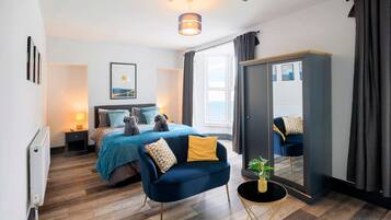 2 bedrooms, iron/ironing board, free WiFi, bed sheets