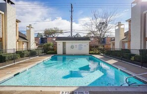 Pool - "Find you Inner Zen--in the heart of Houston" (Houston)
