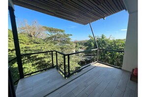 Property grounds - Great Location. Walking distance to the beach! (Puntarenas Province)