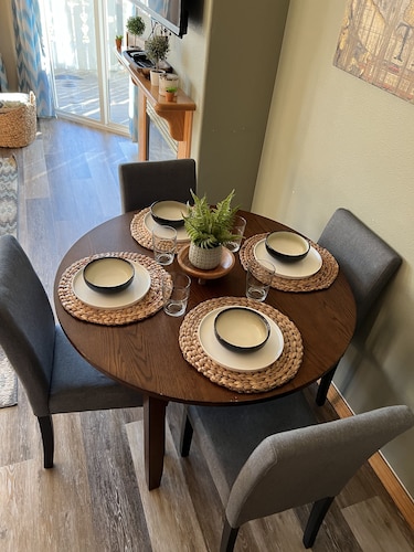 The Hidden Gem Hideaway