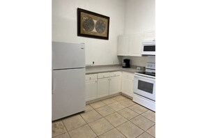 Macchina per tè/caffè, fornetto tostapane, pentole/stoviglie/utensili