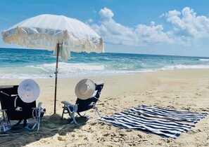 بالقرب من الشاطئ