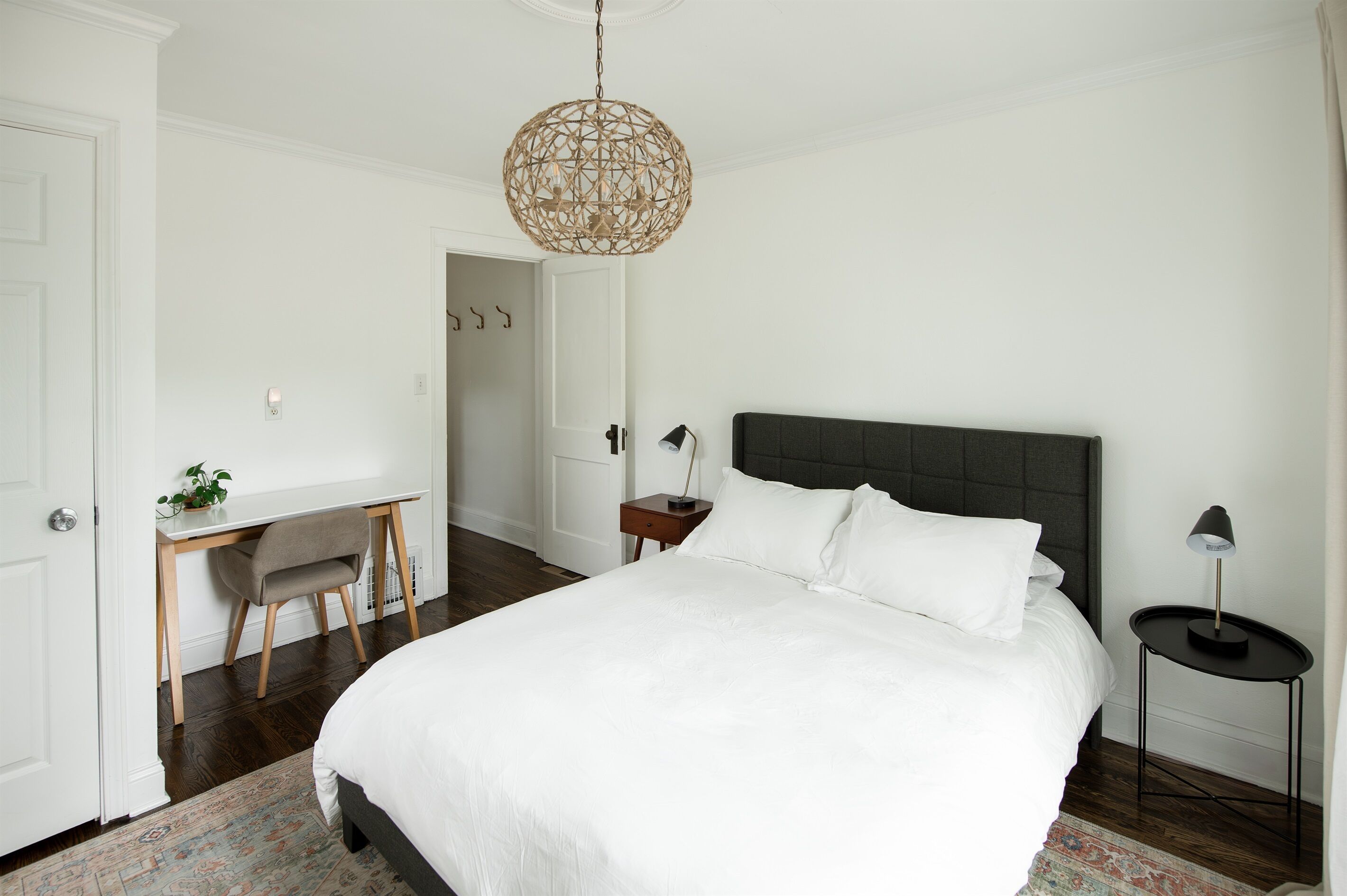 2 bedrooms, desk, iron/ironing board, travel crib