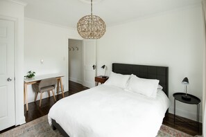 2 bedrooms, desk, iron/ironing board, travel cot