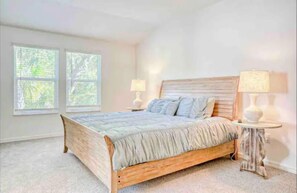 3 soverom, strykejern/-brett, wi-fi (inkludert) og sengetøy