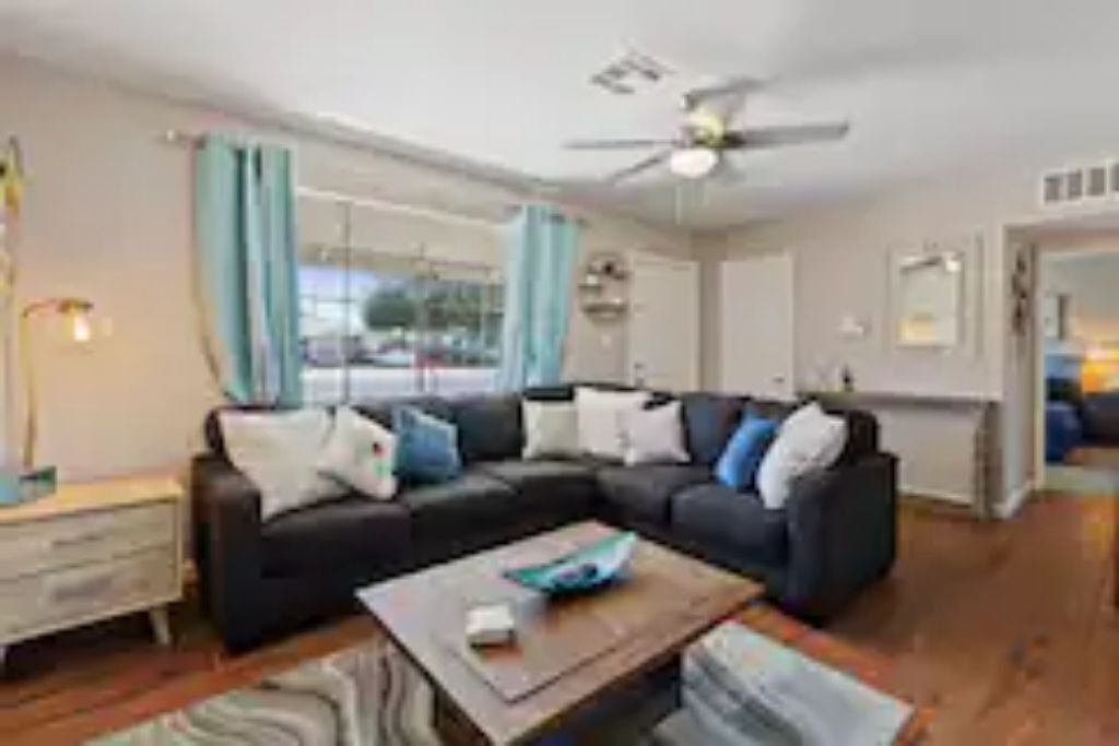 Cozy 3-Bedroom Home Only Minutes From Super Bowl LVII
