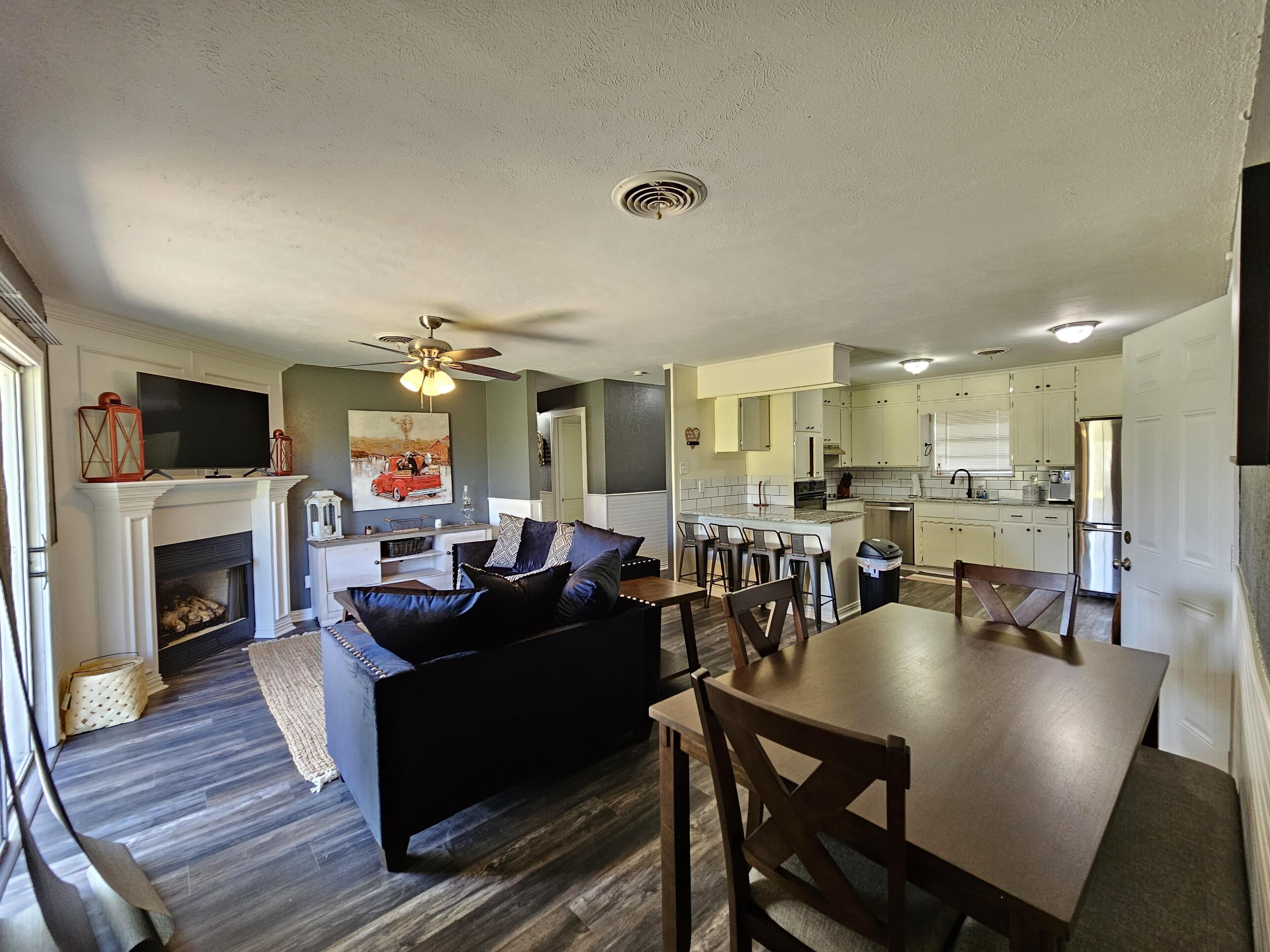 Smart TV, fireplace, video games, DVD player