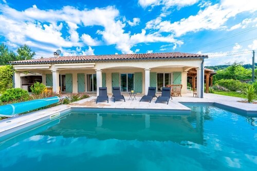 Villa Avec Piscine en Pleine Nature à 5minutes de la Rivière