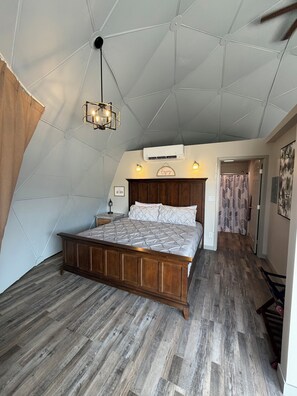 King Luxury Dome 17