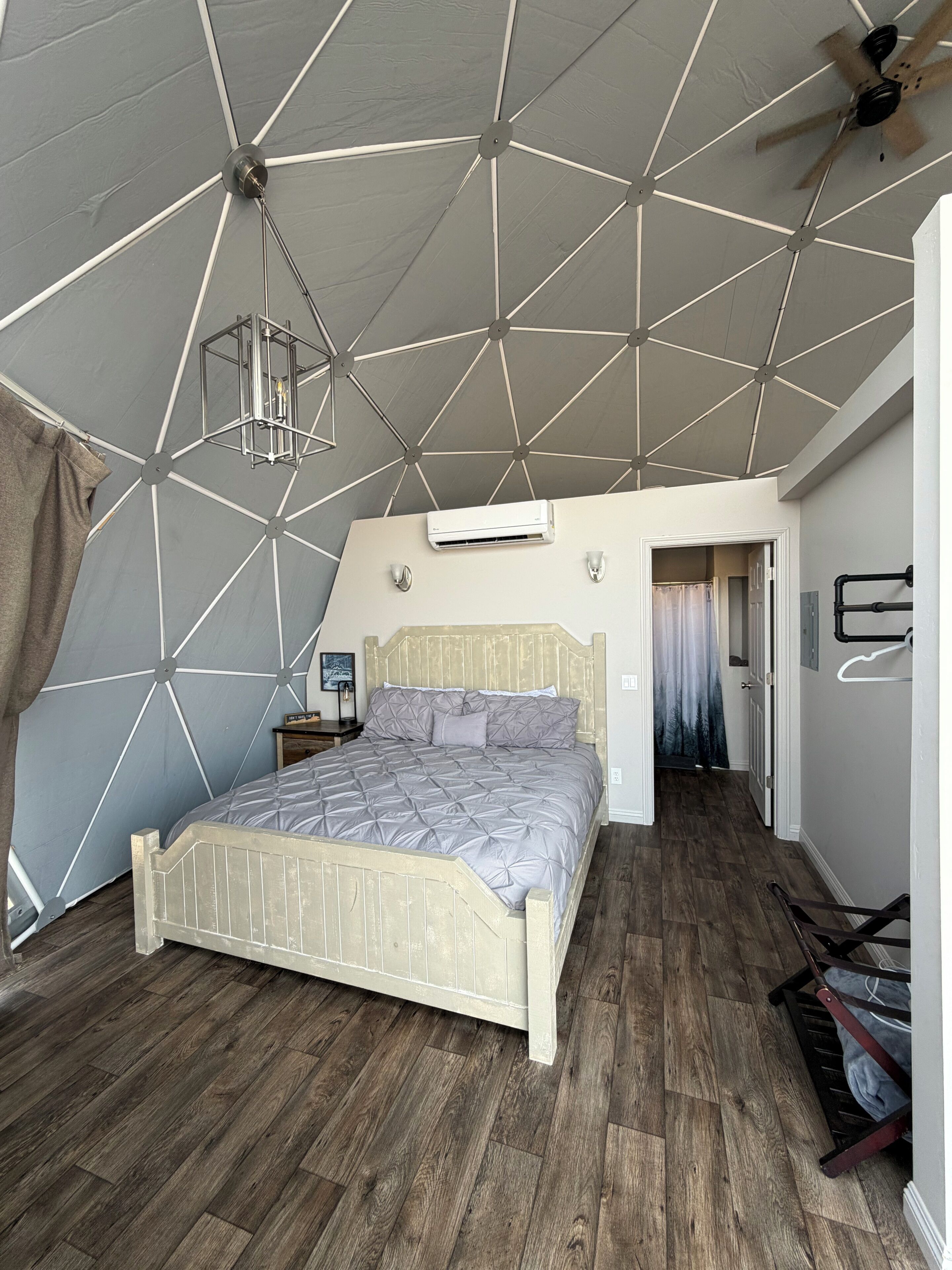 King Luxury Dome 7