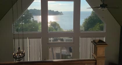 Gorgeous lake house with sandy beachfront. Welcome to Lost World Landing