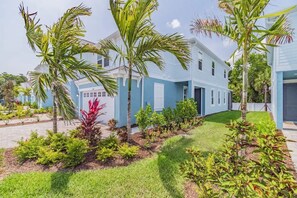 Exterior - Luxury New Home * Free Parking * Close to Beach (Sarasota)