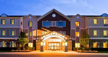 2 Bedroom Suite | Pool & Hot Tub Access