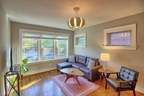 TV, Netflix, streaming services, offices