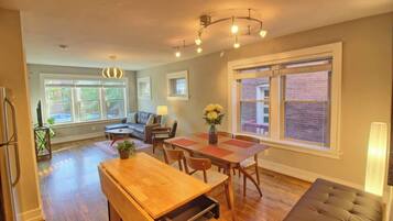 TV, Netflix, streaming services, offices