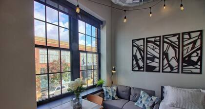 Chic Ultramodern Studio Loft w/ Designer Features