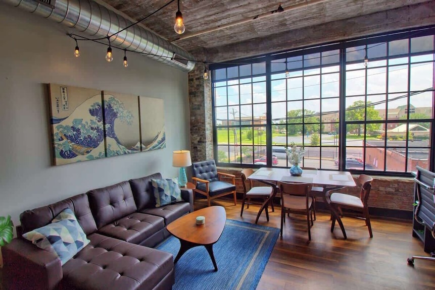 Chic Ultramodern Studio Loft W/ Designer Features - St. Louis, MO