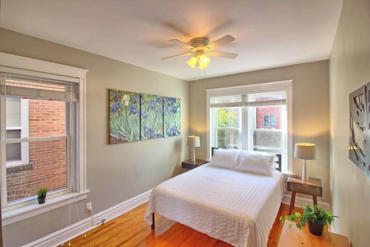 1 bedroom, desk, iron/ironing board, WiFi