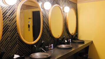 Bain à remous intérieur