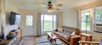 Pet-Friendly & Peaceful Northern Michigan Gem