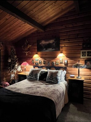 5 bedrooms, iron/ironing board, free WiFi, bed sheets