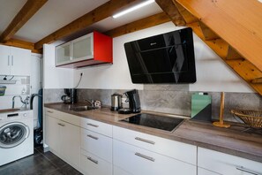 Fridge, microwave, oven, dishwasher