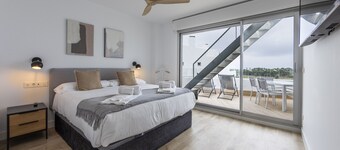 Lyxig takvåning med privat pool