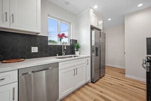 Exclusive-Haus, 3 Schlafzimmer, Gartenblick, Eckzimmer | Eigene Küche | Esstisch