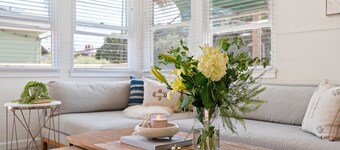 Bright and Airy Newly Remodeled Condo At West Beach