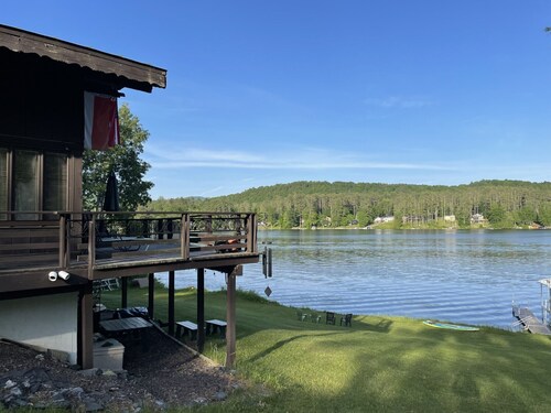 Waterfront Chalet with expansive views of lake & mountains.
