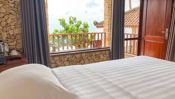 Deluxe Twin Room | Free WiFi, bed sheets