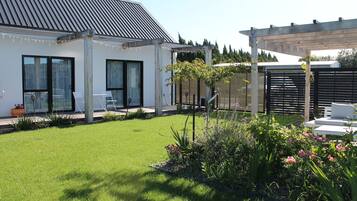 Homestay Wing | Terrace/patio