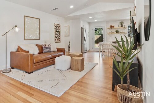 Trendy Zilker House w EV Charger Near SoCo