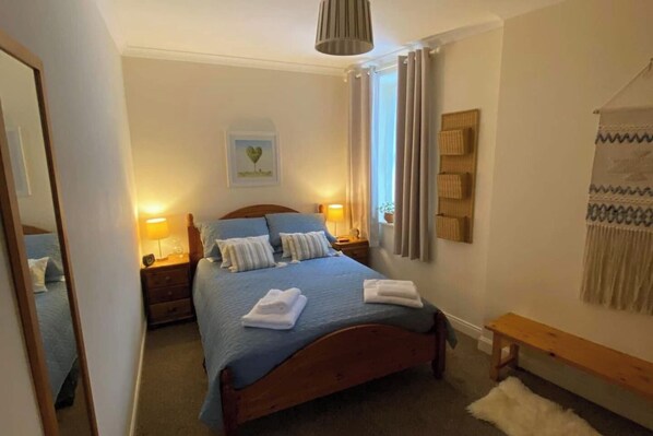 1 chambre, fer et planche à repasser, Wi-Fi, literie fournie