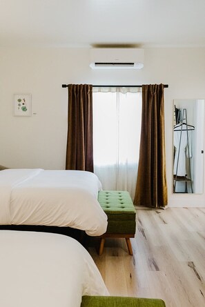 WiFi, bed sheets - Wild Iris Room at The Wildflower Inn (Gold Beach)