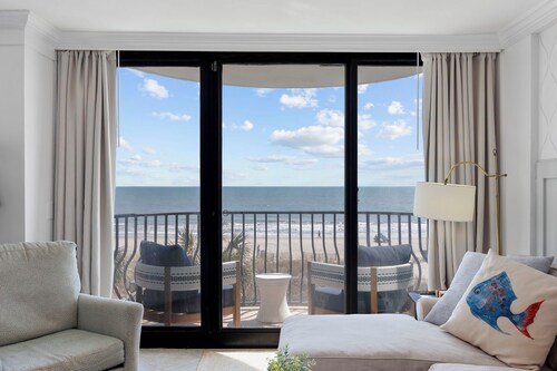 Best Views! Direct Oceanfront Corner Unit! Newly Renovated & Large Outdoor Space