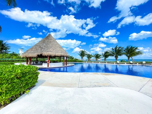 Apartamentos de lujo frente al Mar Caribe