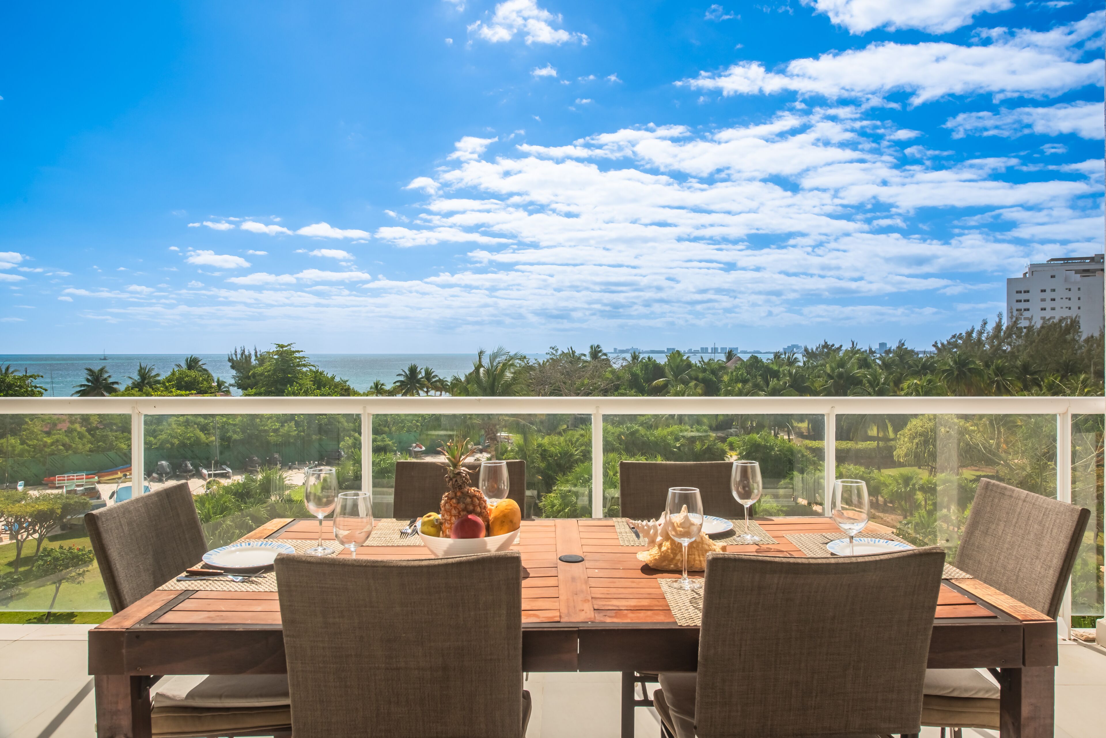 Deluxe Apartment, 3 Bedrooms, Beach View | Teres/patio