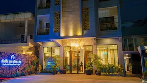 Front of property - The Rabbit Hole Hotel & Spa (Siem Reap)