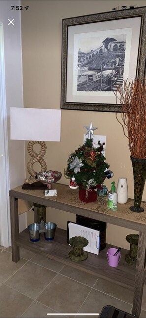 المنشأة من الداخل