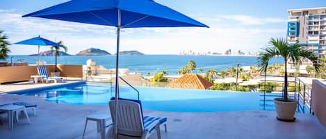 Udendørs pool, opvarmet pool