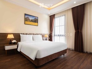 Premium bedding, pillow-top beds, minibar, desk - Ha Long Essence Classic Hotel (Ha Long)