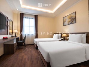 Premium bedding, pillow-top beds, minibar, desk - Ha Long Essence Classic Hotel (Ha Long)