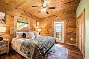 4 bedrooms, iron/ironing board, travel cot, free WiFi