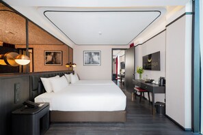Habitación Premier | Ropa de cama de alta calidad y minibar (con algunos artículos gratuitos)