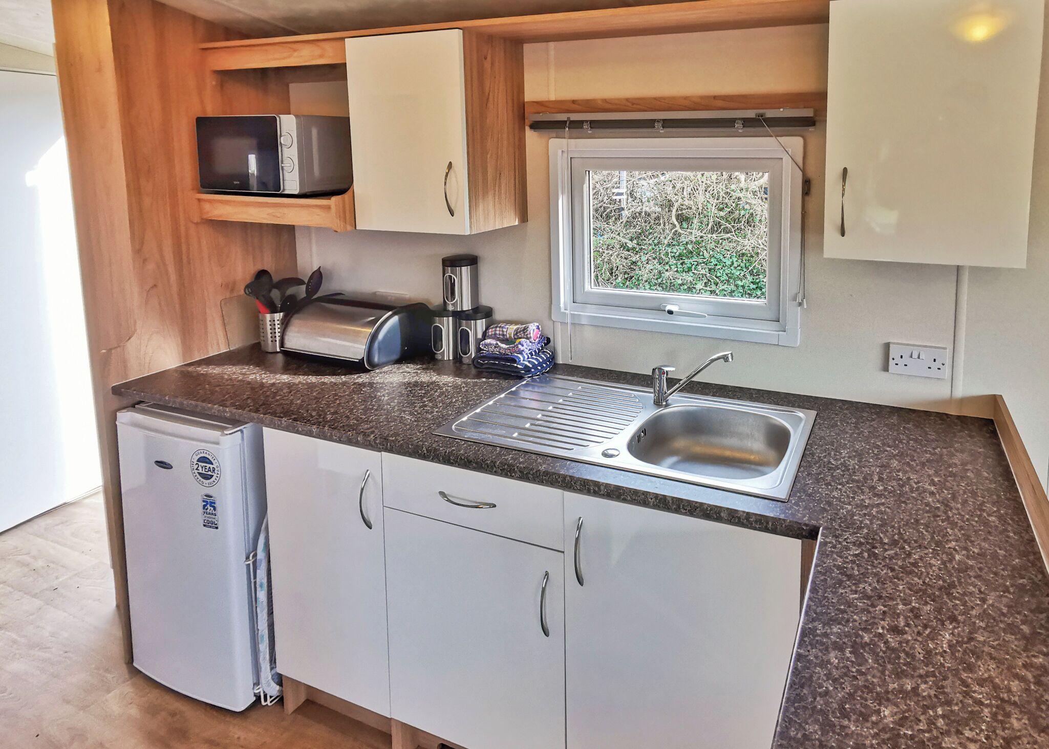 Fridge, oven, stovetop, toaster