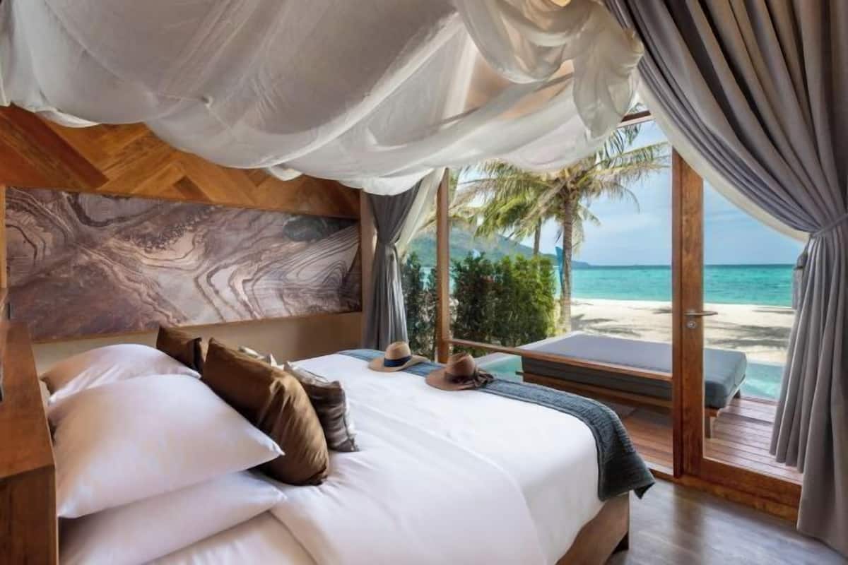 Premium bedding, minibar, in-room safe, individually decorated