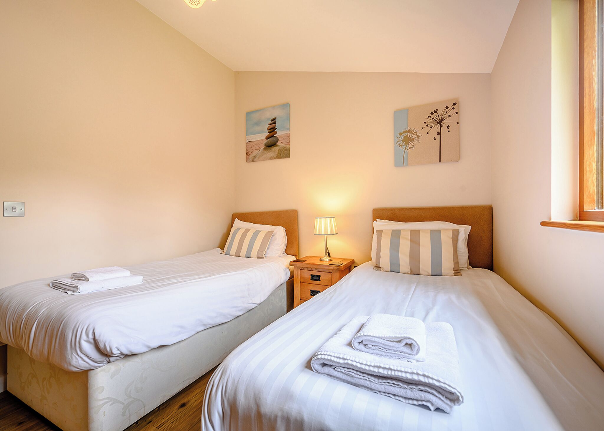 2 bedrooms